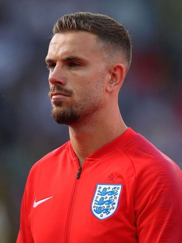 Jordan Henderson – Side Swept Hair with Low Drop Fade