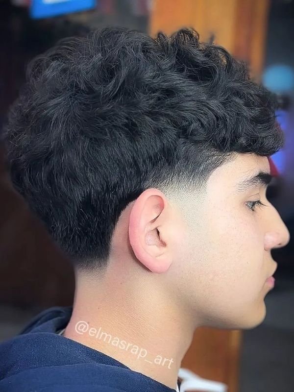 Low Taper Fade Fluffy Pompadour